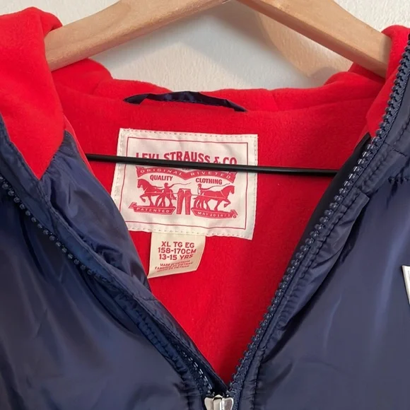 Boy’s Levi’s Navy Puffer Coat Size XL NWT